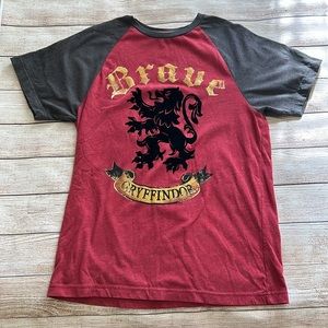 Harry Potter Gryffindor T-shirt, Men's Medium, Excellent Condition!